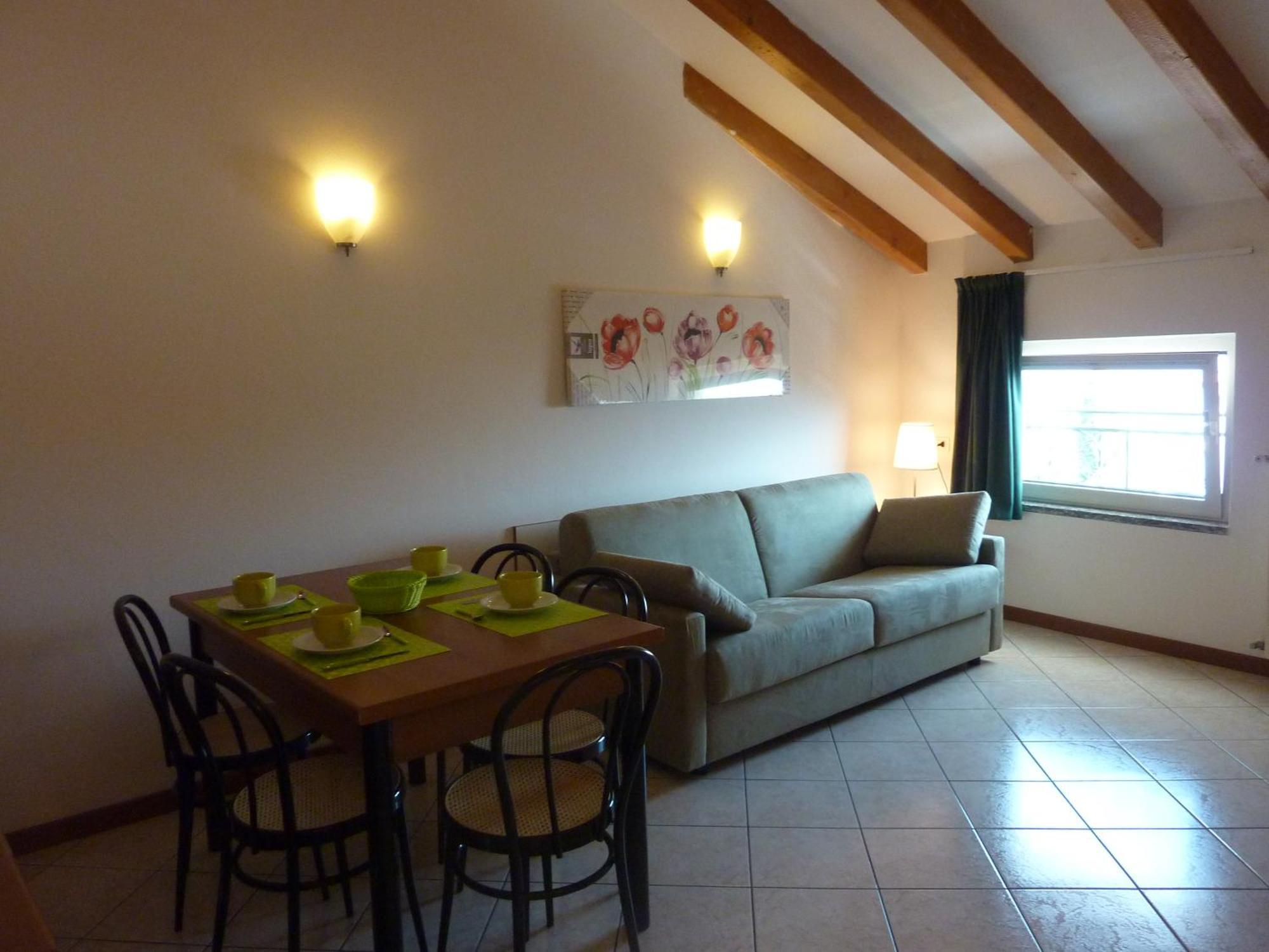 Residence Riva Del Lario Gravedona Bagian luar foto