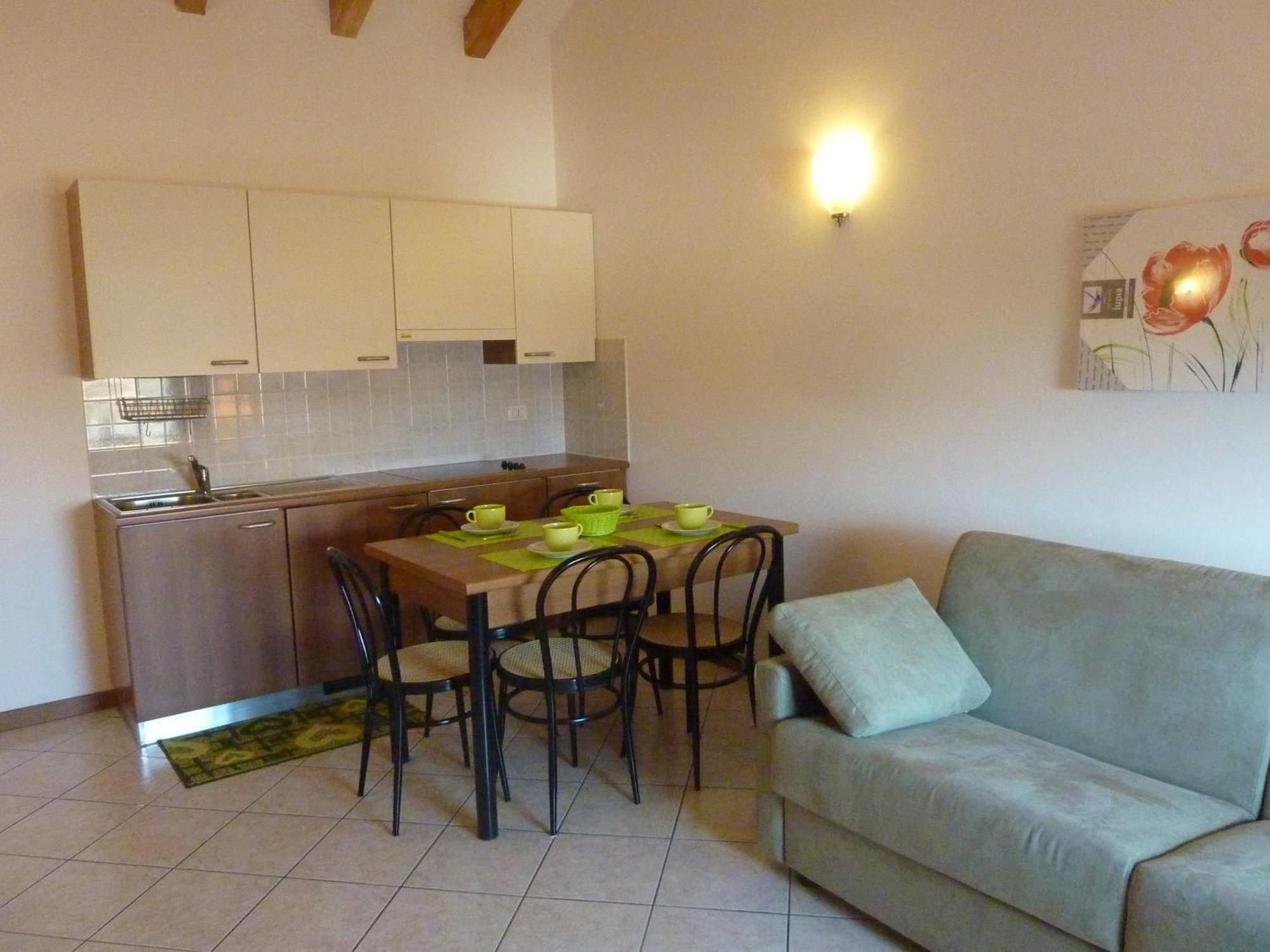 Residence Riva Del Lario Gravedona Bagian luar foto