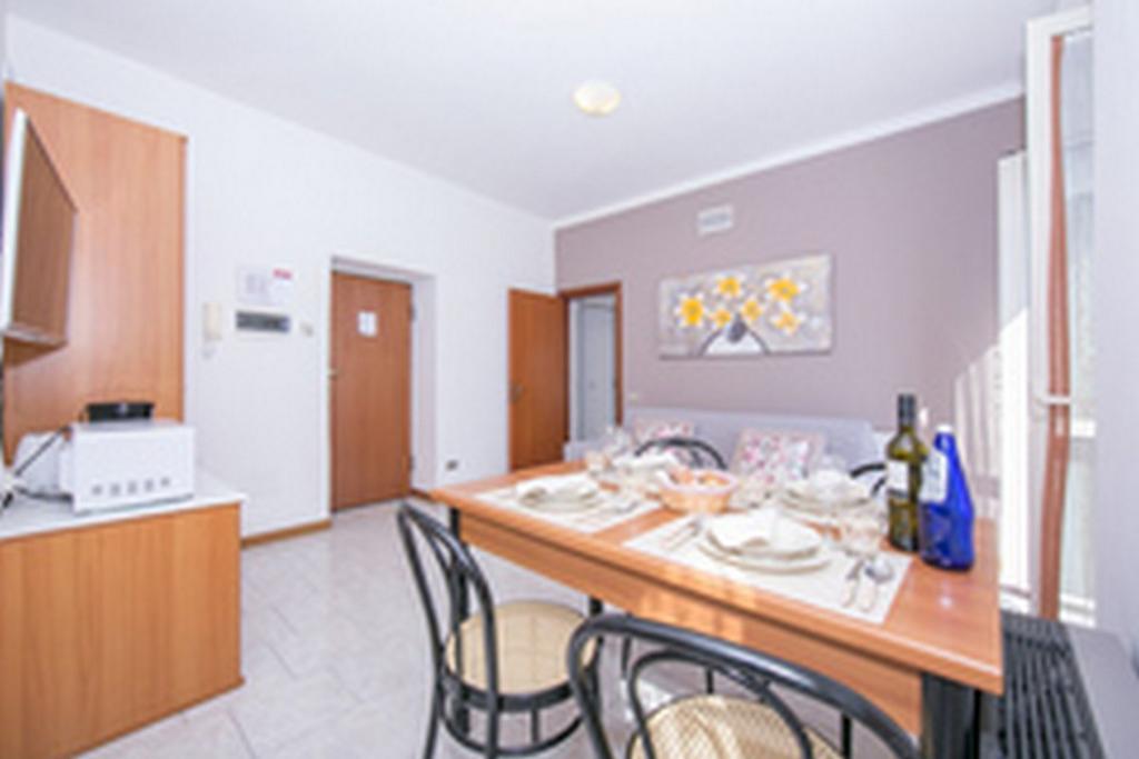 Residence Riva Del Lario Gravedona Bagian luar foto